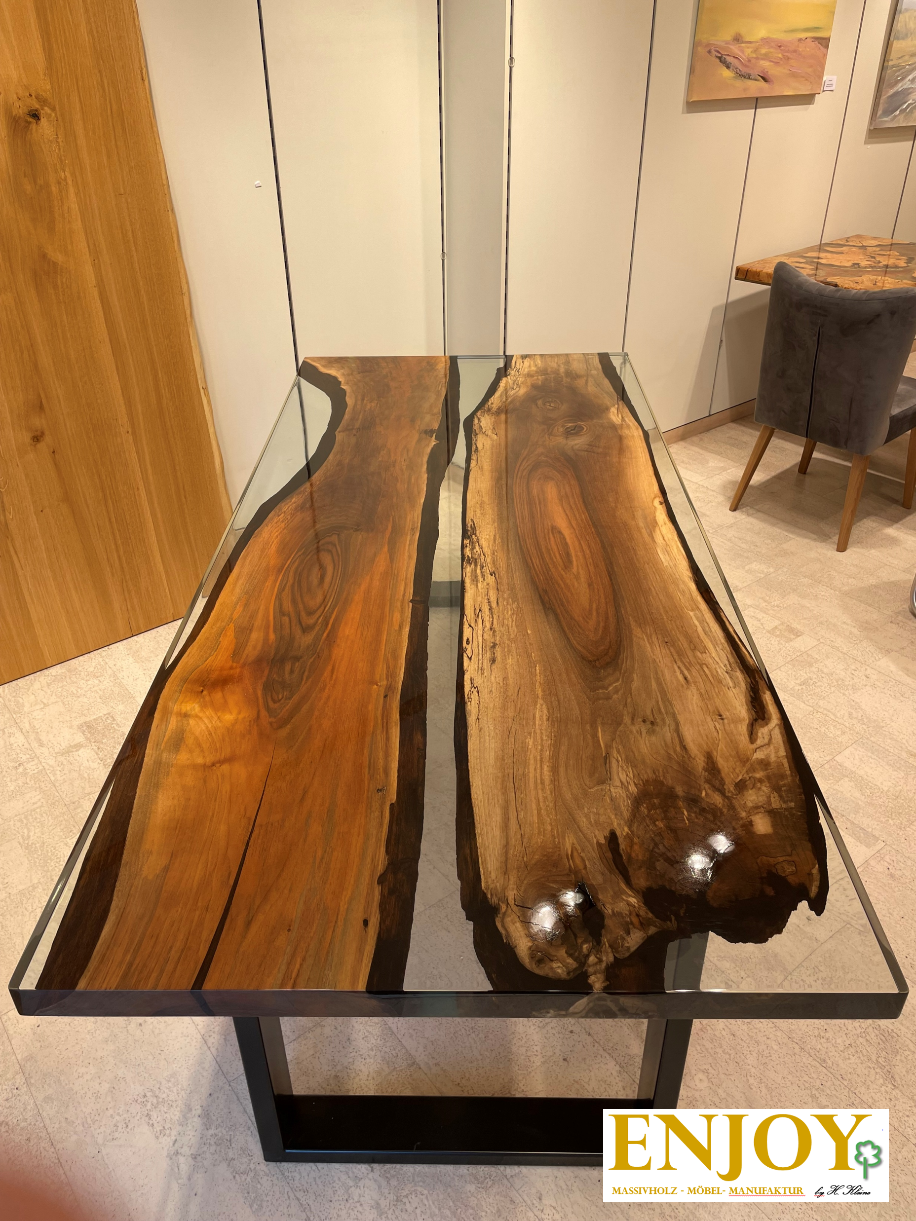 Epoxidtisch-Nussbaum